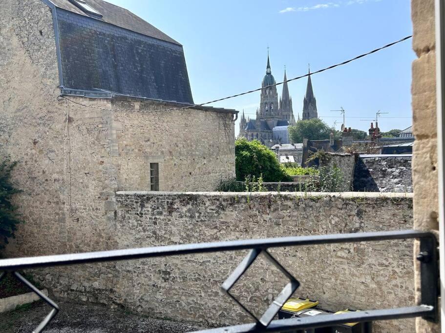 Le Cocon Bayeusain X Parking By Melrose Bayeux Extérieur photo